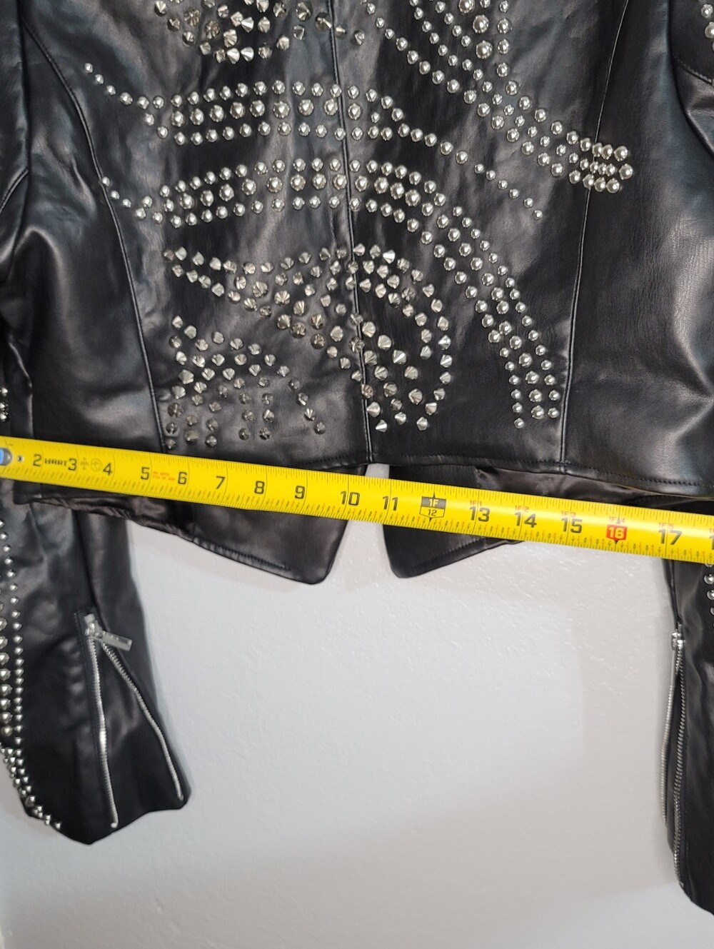 AKIRA Black Studded Faux Leather Cropped Moto Jacket Size L Punk Rock Glam NWOT - Picture 11 of 12